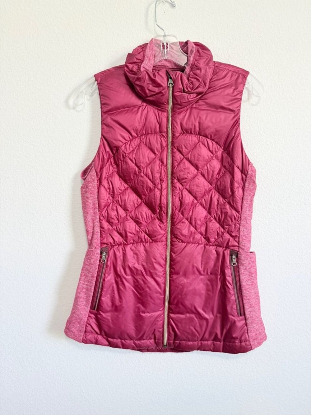 Lululemon Down For a Run Sleeveless Zip Front Berry Red Puffer Vest Size 8